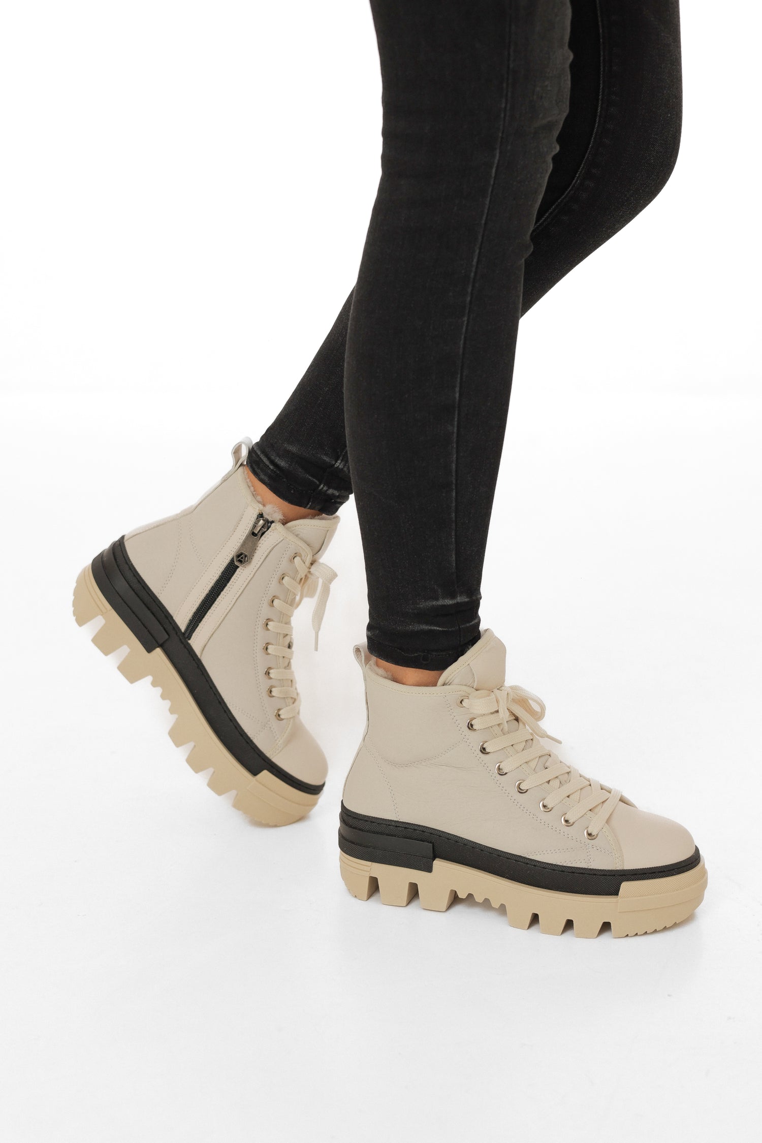 Aspen Genuine Shearling Lined Winter Boots