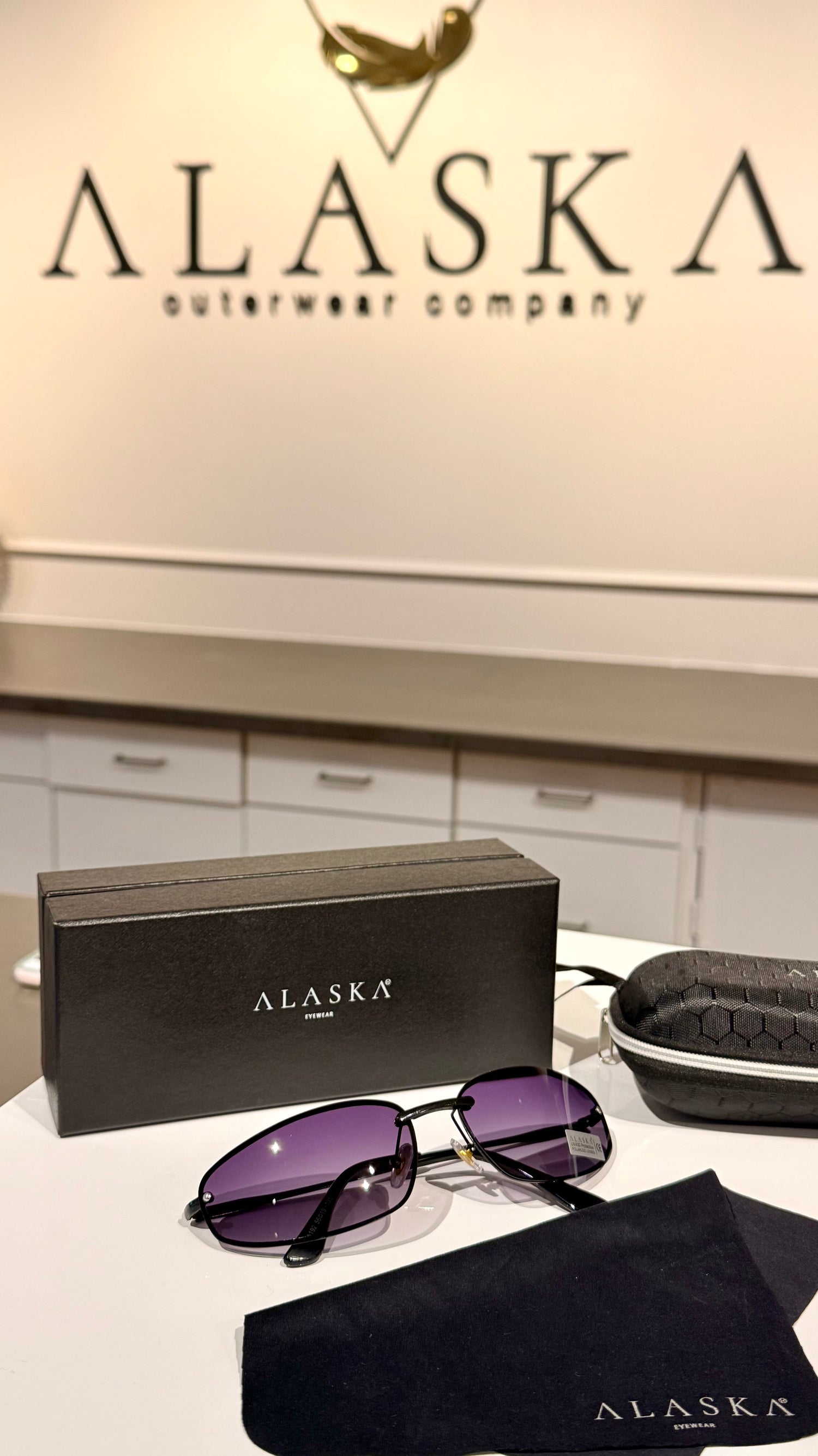 Steve Black/Dark Purple Gradient Sunglasses